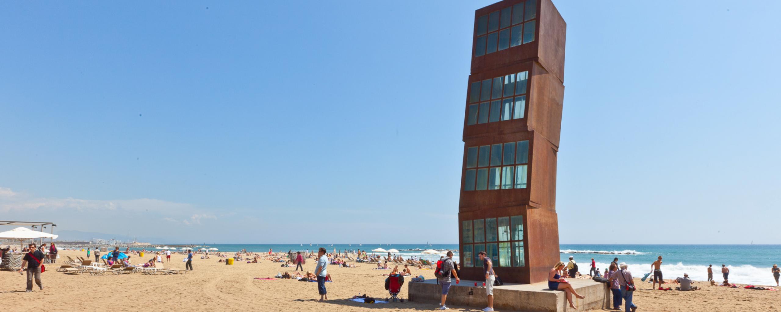 Ein Strandspaziergang - Kunst & Moderne Architektur inklusive